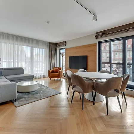 Deo Plaza Luxury By Blue Mandarin Apartment