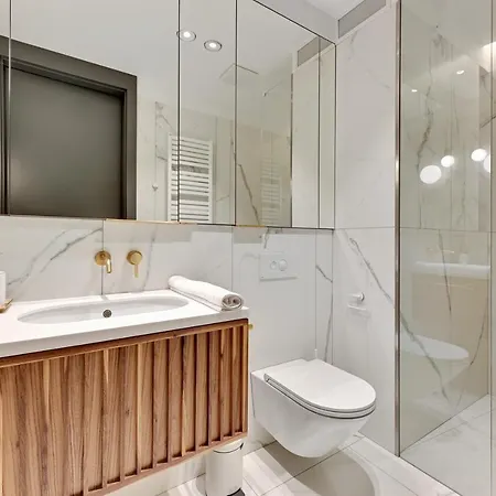 Deo Plaza Luxury By Blue Mandarin Διαμέρισμα *